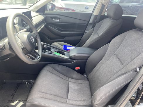 Used 2025 Honda Accord SE image 13
