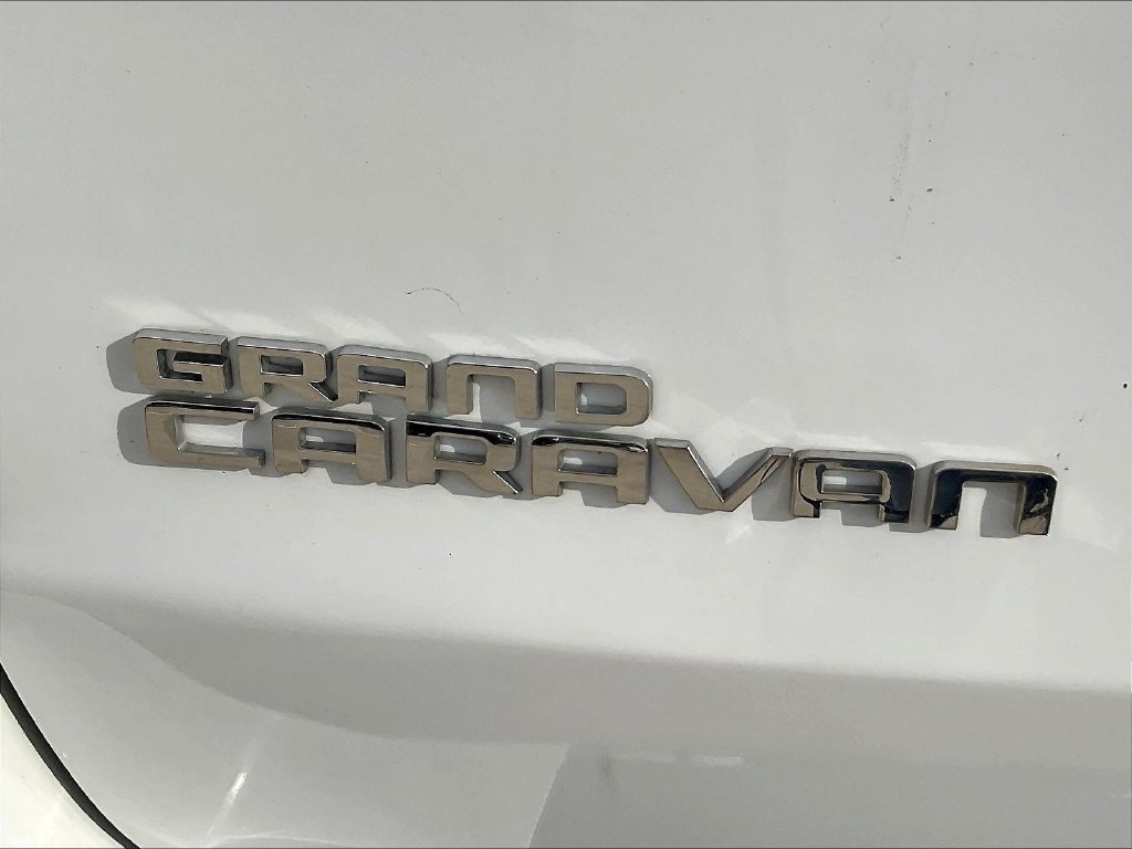 Used 2019 Dodge Grand Caravan SE w/ UConnect Hands-Free Group FWD image 24