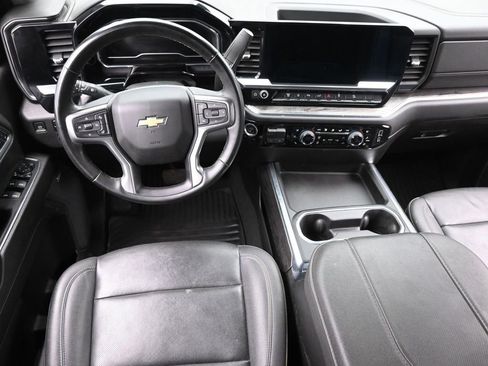 Certified 2025 Chevrolet Silverado 2500 LTZ w/ LTZ Convenience Package image 13