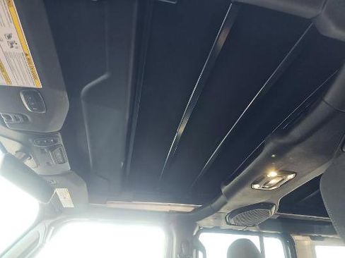 Used 2023 Jeep Wrangler Unlimited w/ Sun & Screen Package image 6