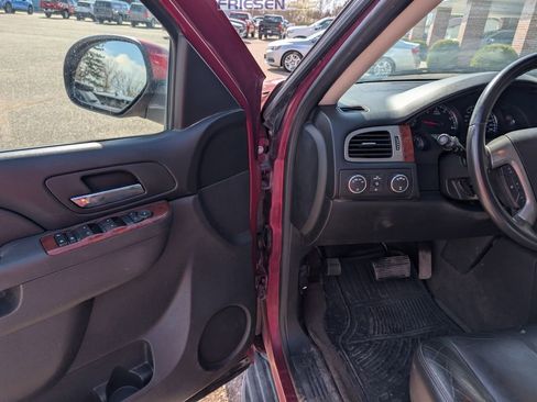 Used 2011 Chevrolet Tahoe LT image 13