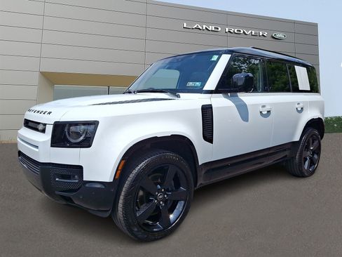 Used 2025 Land Rover Defender 110 X-Dynamic SE AWD/4WD image 1