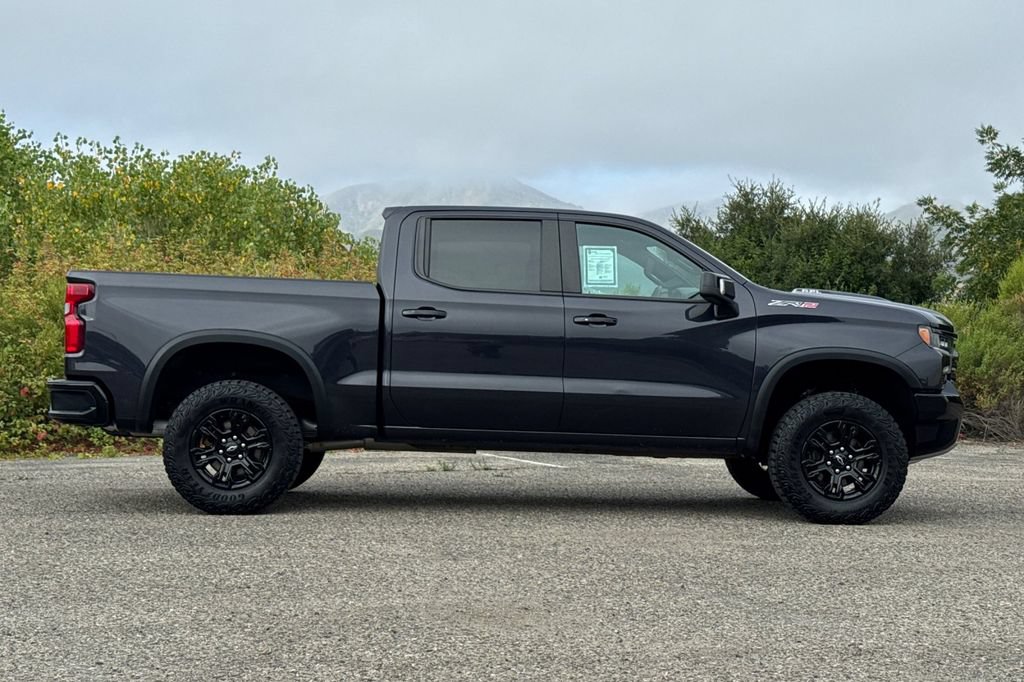 Used 2023 Chevrolet Silverado 1500 ZR2 w/ Technology Package AWD/4WD image 3