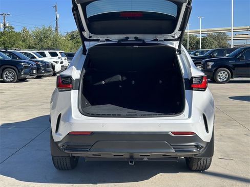 Used 2022 Lexus NX 350h AWD image 13