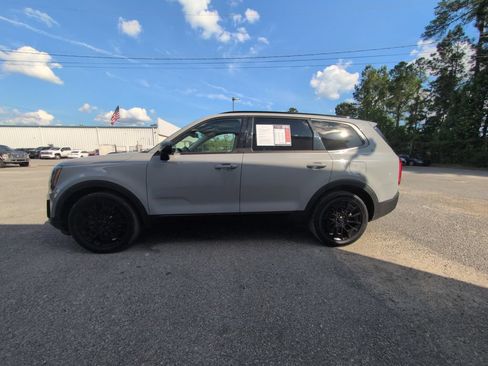 Used 2021 Kia Telluride EX w/ EX Premium Package AWD/4WD image 5