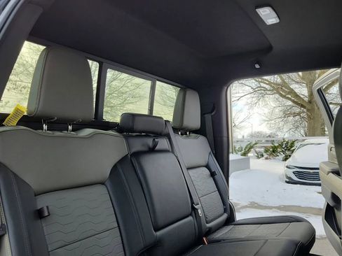 Used 2024 Chevrolet Silverado 2500 ZR2 image 34