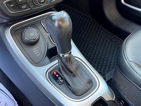 Used 2020 Jeep Compass Latitude w/ Cold Weather Group image 20