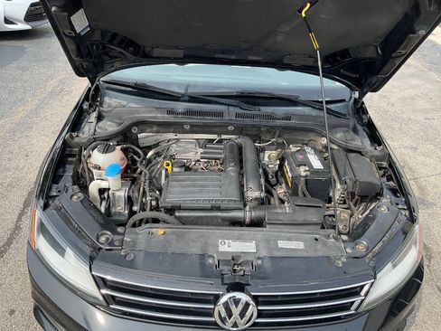 Used 2017 Volkswagen Jetta SE FWD image 23