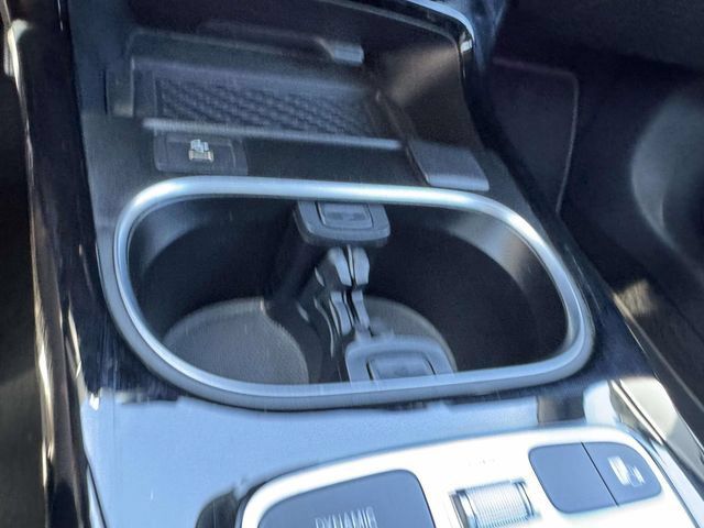 Used 2025 Mercedes-Benz CLA 250 4MATIC image 33