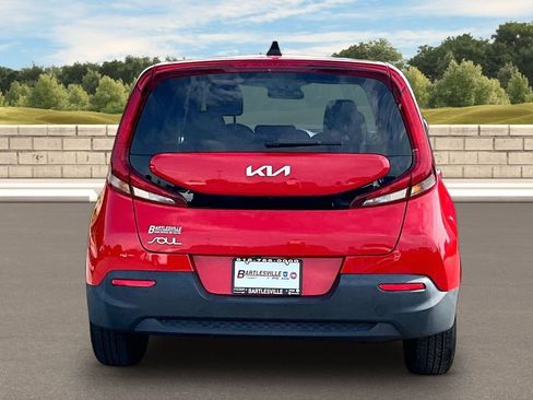 Used 2022 Kia Soul LX FWD image 4