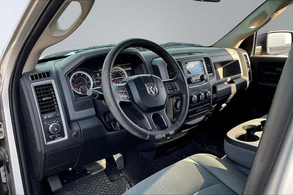 Used 2017 RAM 1500 Express AWD/4WD image 13