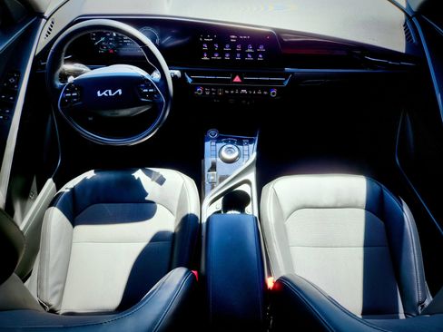 Used 2023 Kia Niro Wind image 48