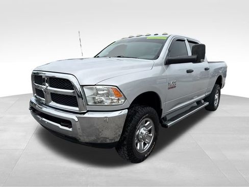 Used 2016 RAM 2500 Tradesman w/ Chrome Appearance Group AWD/4WD image 3