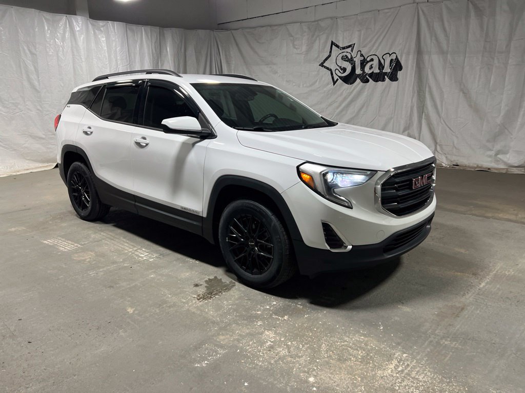 Used 2018 GMC Terrain SLE w/ Driver Convenience Package AWD/4WD image 1