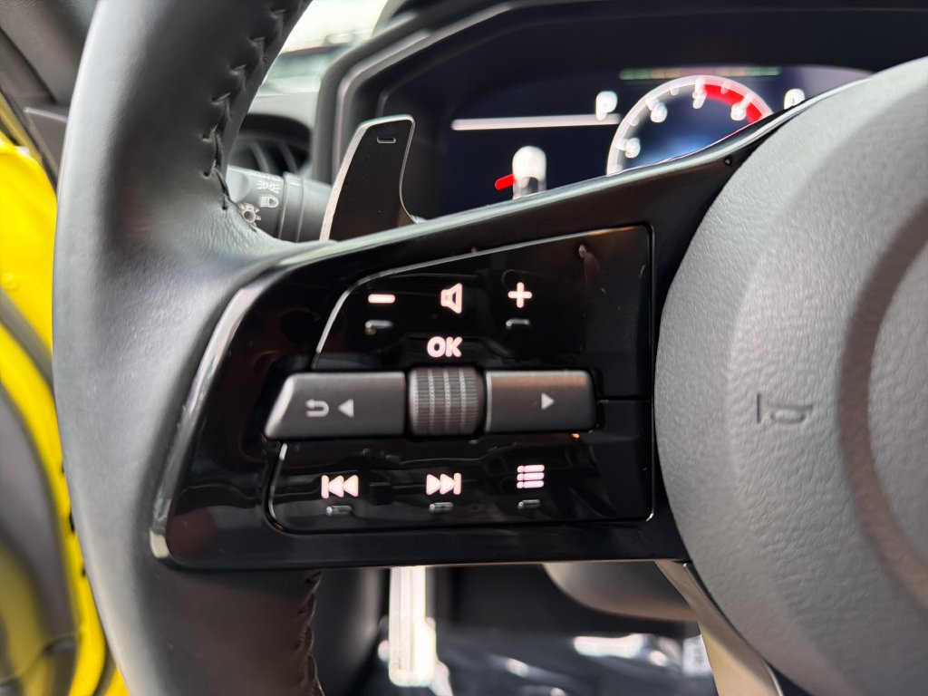 Used 2023 Nissan Z w/ Floor Mat Package (L93) RWD image 18