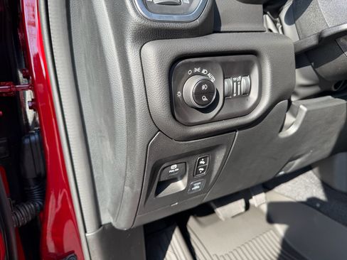 New 2026 RAM 1500 Big Horn AWD/4WD image 17