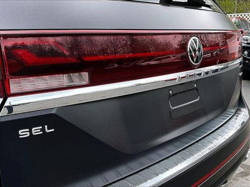 Used 2024 Volkswagen Atlas SEL Premium R-Line AWD/4WD image 28