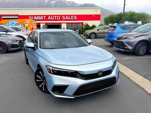 Used 2022 Honda Civic EX image 2