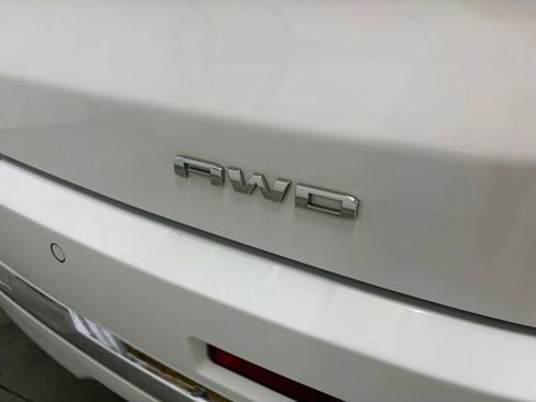 Used 2023 GMC Acadia Denali AWD/4WD image 30