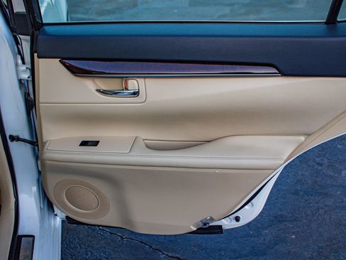 Used 2015 Lexus ES 350 image 15