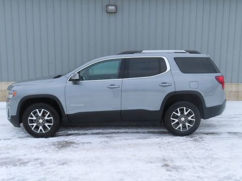 Used 2023 GMC Acadia SLE w/ Driver Convenience Package image 7