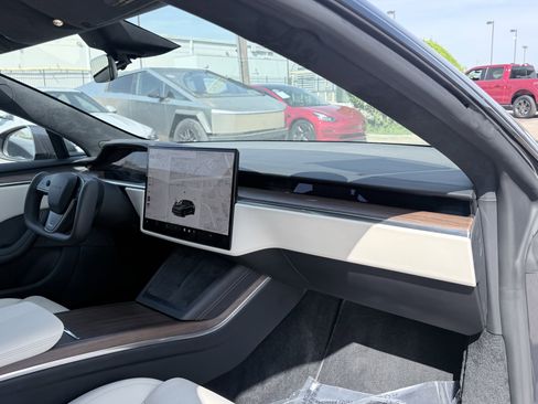 Used 2021 Tesla Model S Long Range image 46