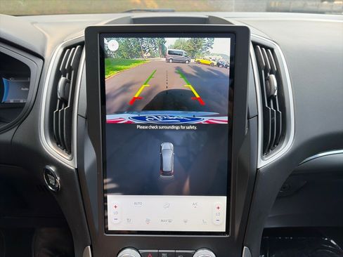 Used 2024 Ford Edge ST-Line w/ Class II Trailer Tow Package AWD/4WD image 23