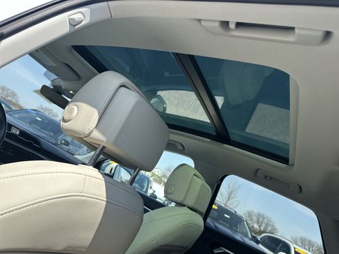 Used 2023 Audi Q3 2.0T Premium image 19