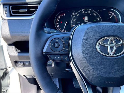 Used 2025 Toyota RAV4 XLE Premium FWD image 22