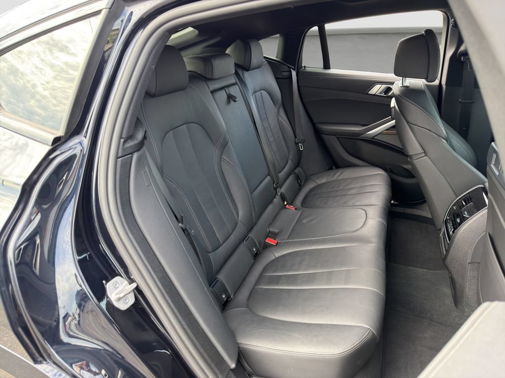 Used 2021 BMW X6 xDrive40i w/ M Sport Package AWD/4WD image 19