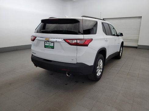 Used 2020 Chevrolet Traverse LT image 9