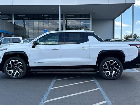 New 2024 Chevrolet Silverado EV RST image 6