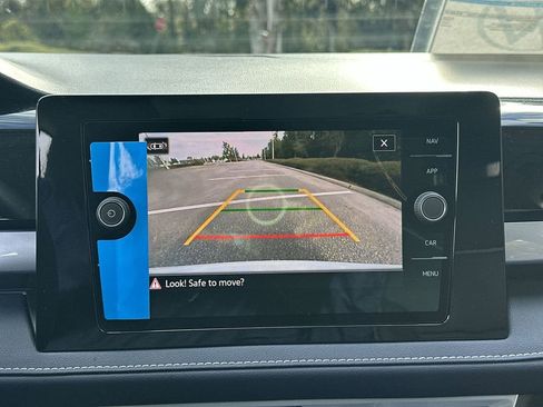 New 2026 Volkswagen Taos SEL image 17