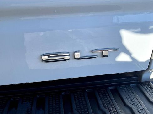 Used 2023 GMC Sierra 1500 SLT w/ SLT Premium Package image 16