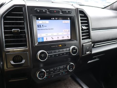 Used 2019 Ford Expedition Max Limited AWD/4WD image 18