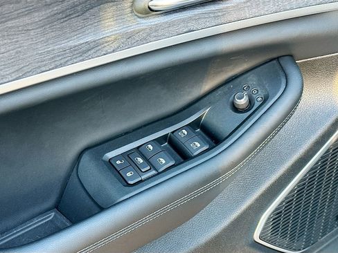 New 2025 Jeep Grand Cherokee L Limited w/ Luxury Tech Group II image 20