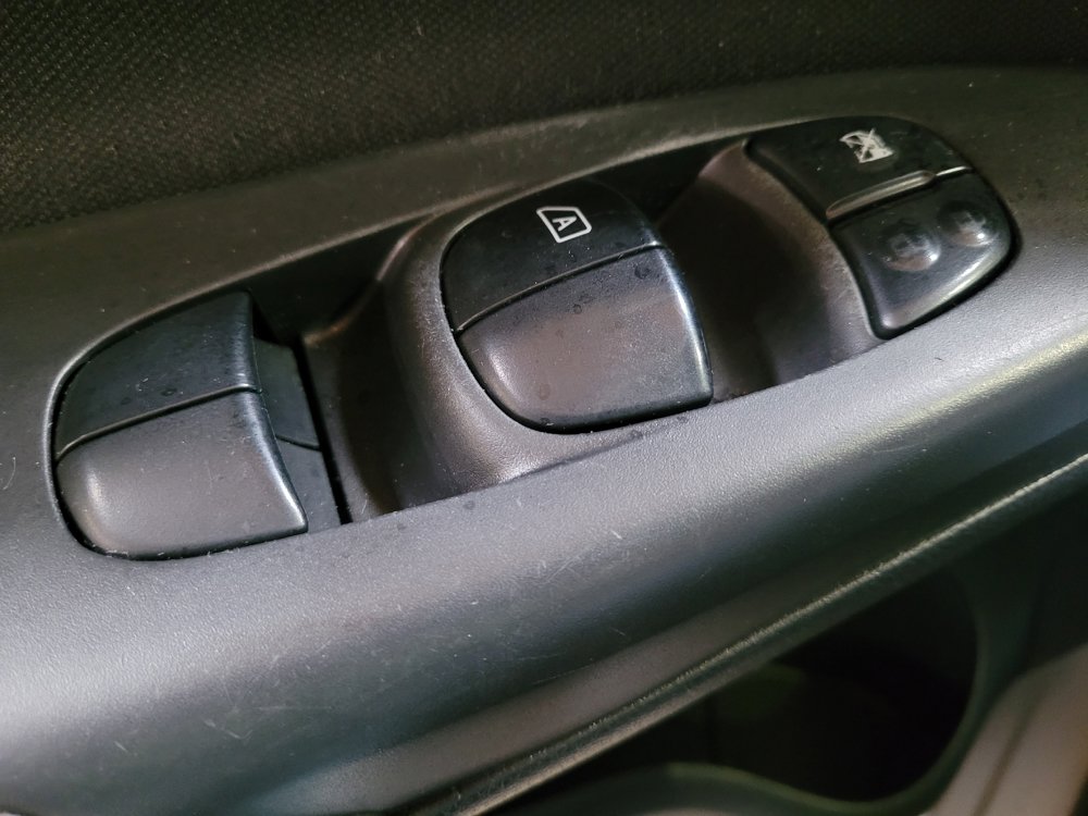 Used 2019 Nissan Sentra S FWD image 27