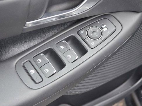 Used 2022 Hyundai Sonata SEL w/ Cargo Package image 16