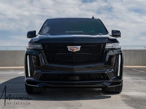 Used 2023 Cadillac Escalade V image 8