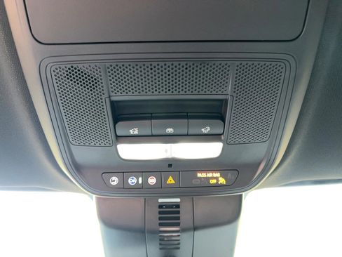 Used 2026 GMC Acadia Elevation w/ Elevation Premium Package image 22