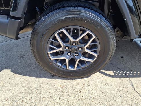 Used 2024 Jeep Wrangler Sahara w/ Technology Group image 26