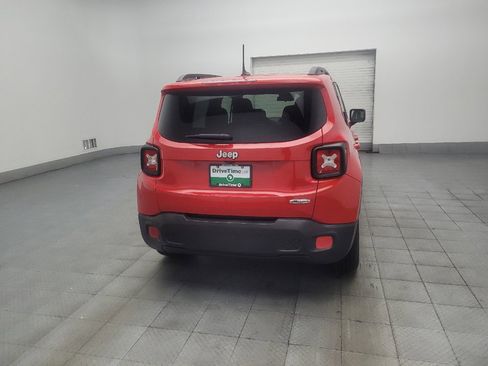 Used 2015 Jeep Renegade Latitude FWD image 7