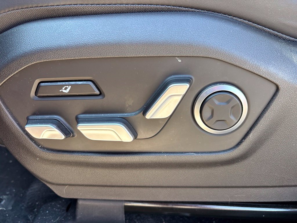 Used 2024 Hyundai Santa Fe Calligraphy AWD/4WD image 11