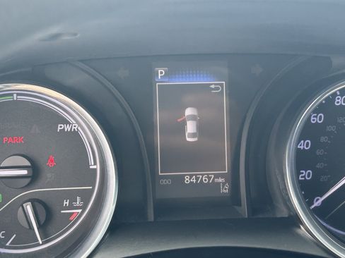 Used 2020 Toyota Camry LE FWD image 14