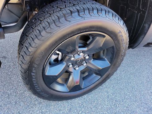 Used 2021 RAM 1500 Laramie image 6