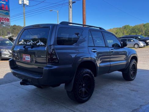 Used 2006 Toyota 4Runner SR5 RWD image 6