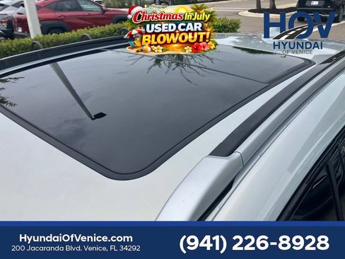 Used 2023 Chevrolet Bolt EUV Premier w/ Sun & Sound Package FWD image 10