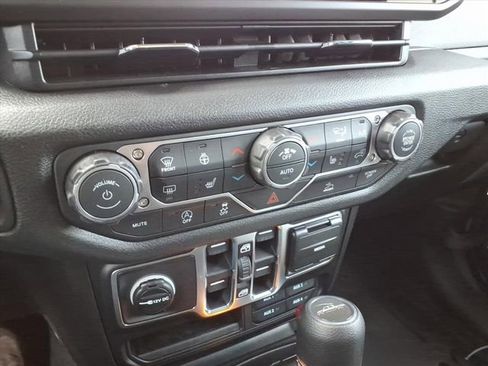 New 2026 Jeep Gladiator Sport image 18