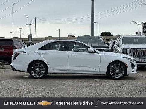 Used 2025 Cadillac CT4 Sport RWD image 5