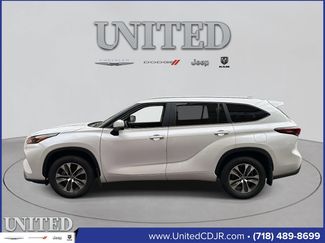 Used 2024 Toyota Highlander XLE video 2